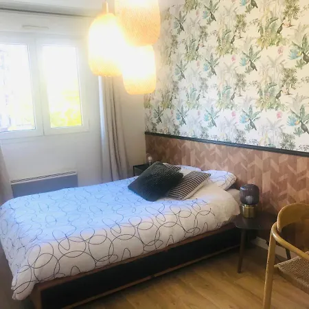 Nid Douillet - Bel Avec Garage *