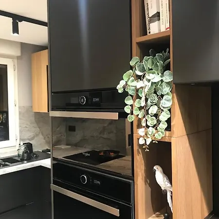 Nid Douillet - Bel Avec Garage Apartment *